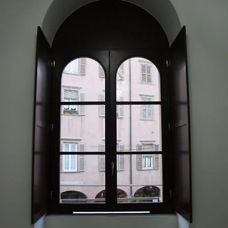 Old Town Funicolar Гостевой дом 2*